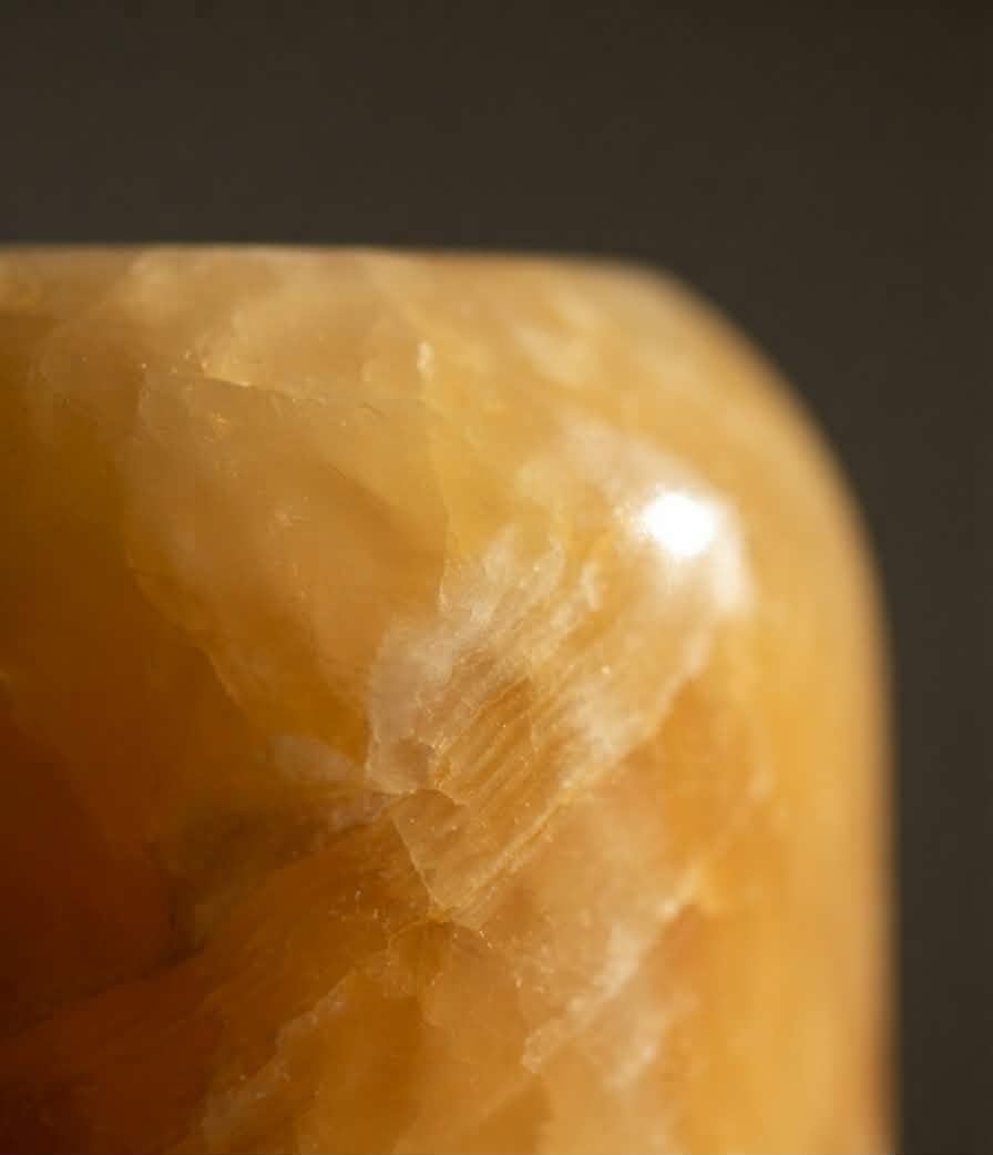 Hand-Carved Translucent Onyx Candle Holders (Set of 2) – Warm Ambient Glow