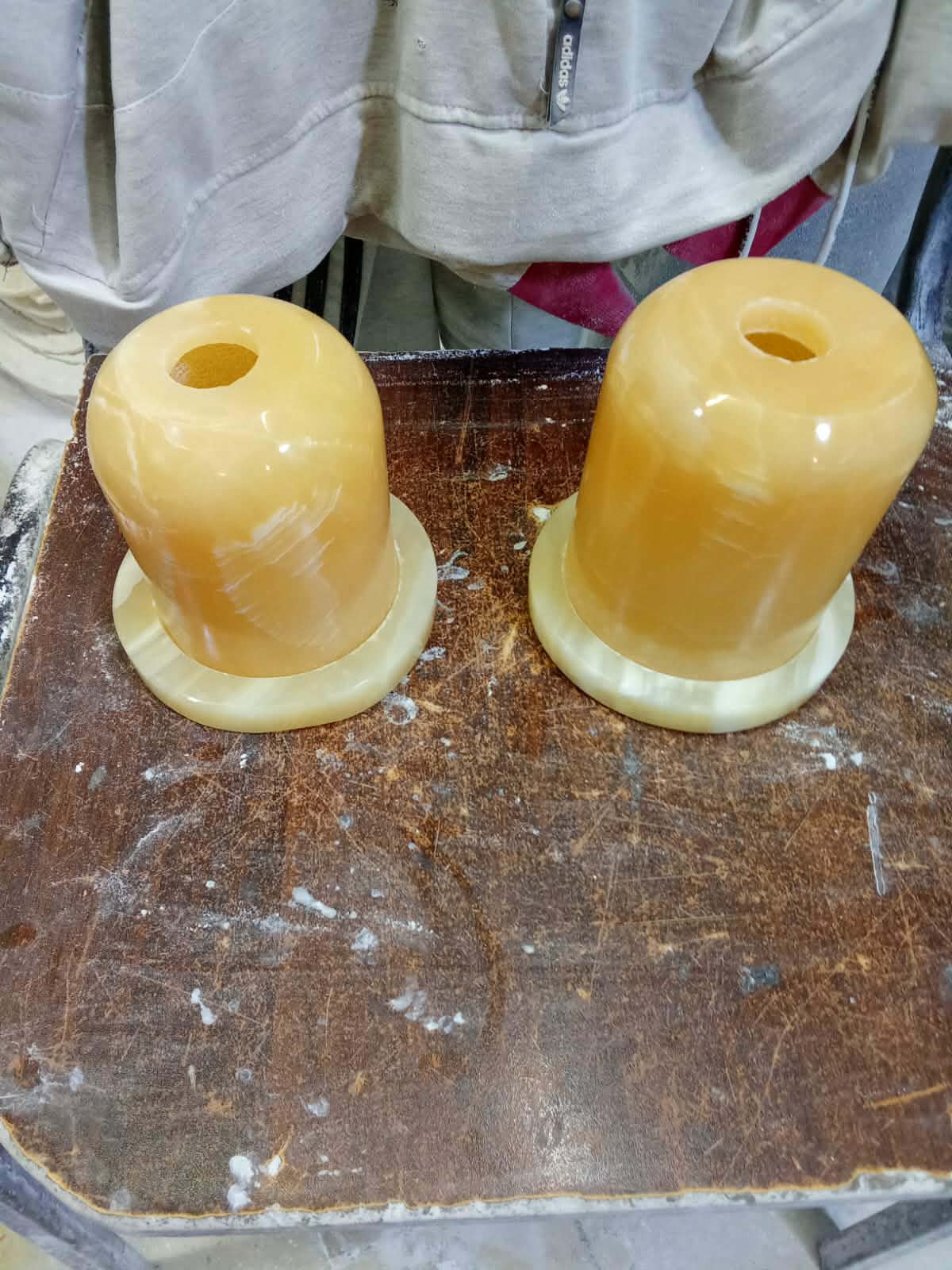 Hand-Carved Translucent Onyx Candle Holders (Set of 2) – Warm Ambient Glow